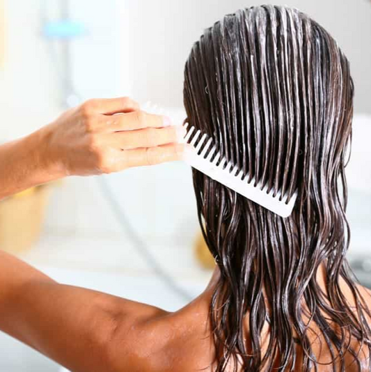 5 Ways to Hydrate Hair Naturally