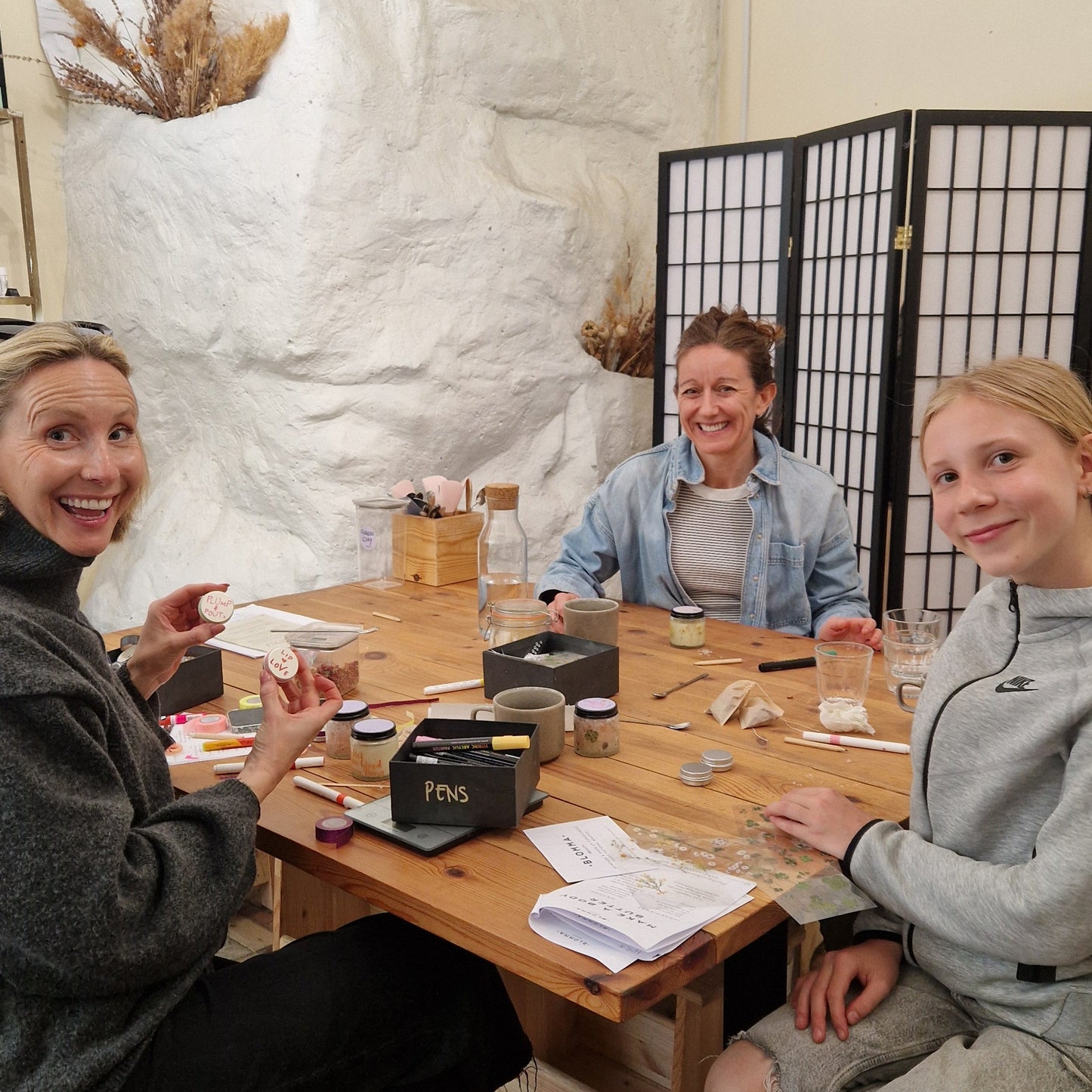 pupils at blomma beauty's natural skincare making day